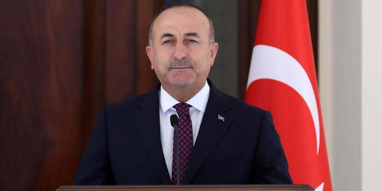 Bakan Çavuşoğlu, KKTC Cumhurbaşkanı Tatar ile görüştü