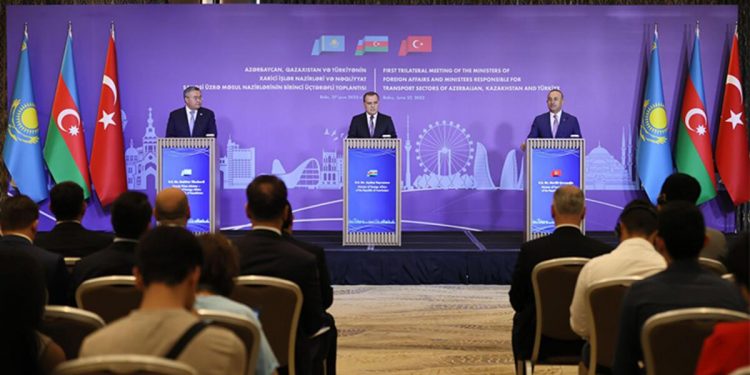 Bakan Çavuşoğlu’ndan Zengezur Koridoru açıklaması