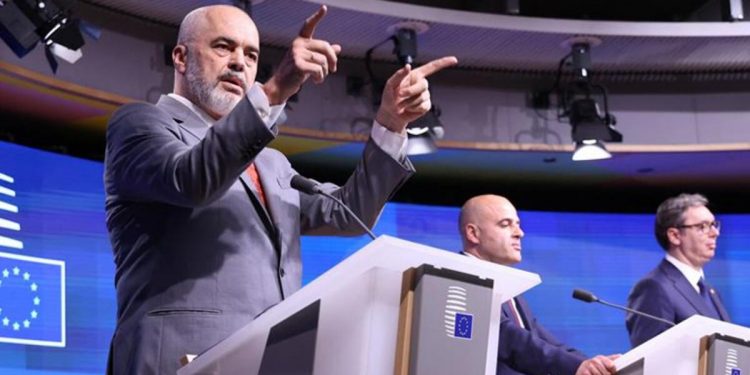 Balkan ülkeleri kızgın! ‘Büyük bir rezalet, vaktimizi boşa harcıyoruz’