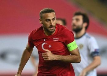 Beşiktaşlı yöneticiler transferi duyurdu! Cenk Tosun Kartal’a