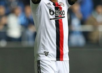 Beşiktaş’ta bir ayrılık daha! Yıldız isim veda etti