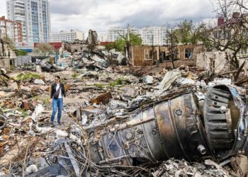 ‘Evimizin üstüne Rus uçağı düştü’