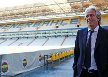 FENERBAHÇE HABERİ: Dev transfer operasyonu! Jorge Jesus 8 oyuncunun ismini verdi