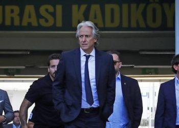 FENERBAHÇE TRANSFER HABERLERİ – Kanarya’da Jorge Jesus neşteri vuracak! Tam 8 yolcu…