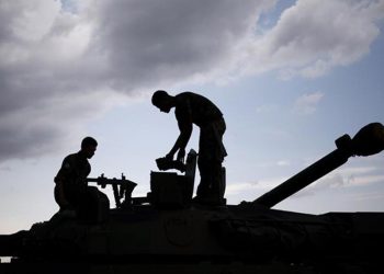 İngiliz Silahlı Kuvvetleri’nin başındaki Amiral konuştu: Rusya aslında savaşı kaybetti!