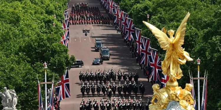 İngiltere’de Platin Jübile heyecanı! Kutlamalar başladı…