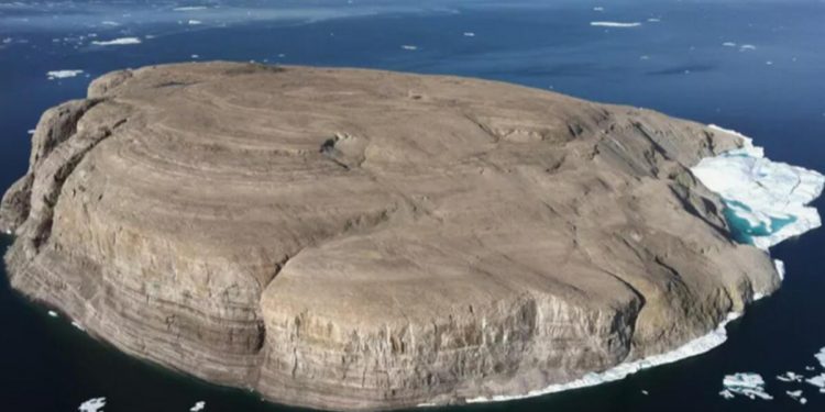 Kanada ile Danimarka’nın 50 yıllık ‘ada kavgası’ son buldu