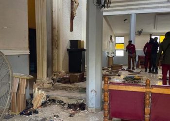 Kiliseye kanlı akın: 21 kişi hayatını kaybetti!