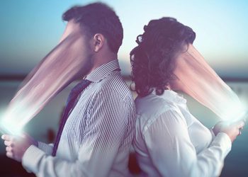 Korkutan ikaz: Telefonunuza çok uzun müddet bakmak hayat sürenizi kısaltabilir!