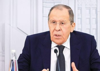 Lavrov’a hava alanı kilidi: Şimdi ısınlanma teknolojimiz yok