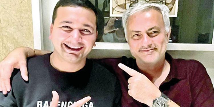 Özel birinin özel dostu