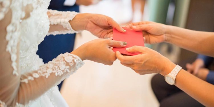 Pişkinliğin böylesi… Çaldığı parayı damada borç verdi!