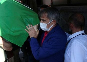 Şenol Güneş’in vefat eden kayınvalidesi Leman Kamiloğlu defnedildi