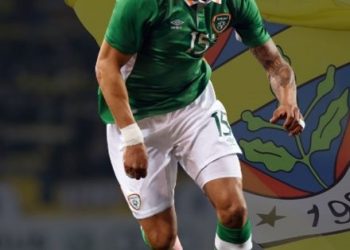 TRANSFER HABERİ: Fenerbahçe’ye ücretsiz sağ bek! İngiltere’den geliyor