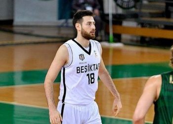 Anadolu Efes Egehan Arna transferini resmen açıkladı