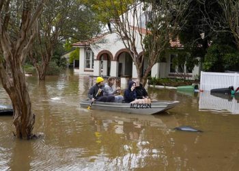 Avustralya’da seller nedeniyle 50 bin kişi tahliye ediliyor