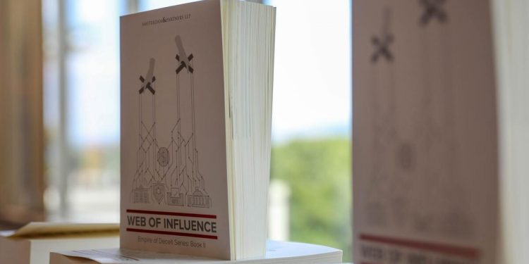 FETÖ’nün ABD’deki okulları kitaplaştı