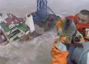 Hong Kong’dan inanılmaz görüntüler! Gemi ikiye bölündü: Onlarca kişi kayıp