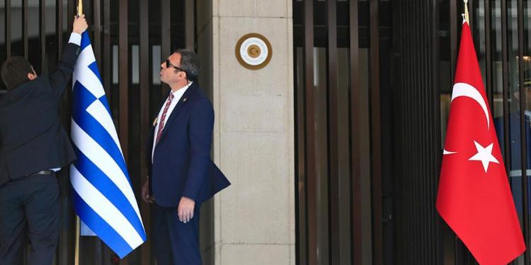 Komşuda gündem bir kere daha Türkiye… Yunan gazeteden skandal kelamlar