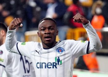 TRANSFER HABERLERİ | Beşiktaş’ın yeni transferi Jackson Muleka İstanbul’a geldi!