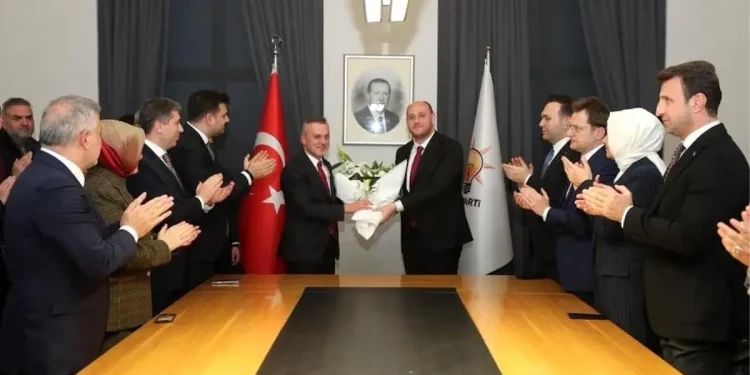 AK Parti MKYK’da bölüm teslim