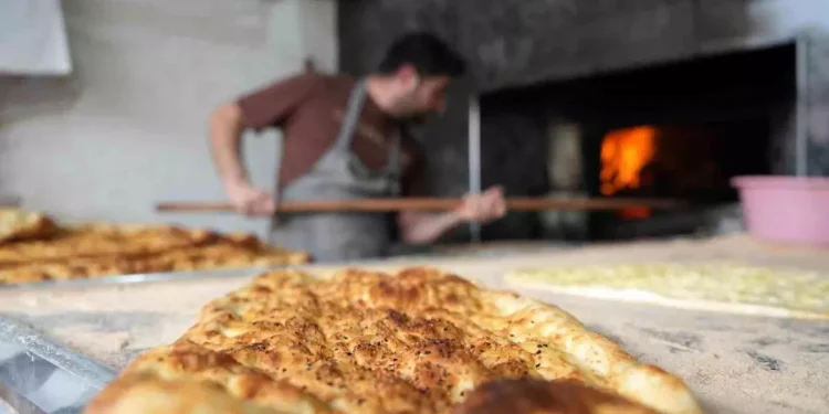 Bayburt’ta Ramazan Pidesi Fiyatları Belli Oldu