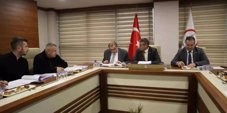 Düzce Belediyesi ve Hizmet İş Sendikası Arasında Toplu İş Sözleşmesi İmzalandı