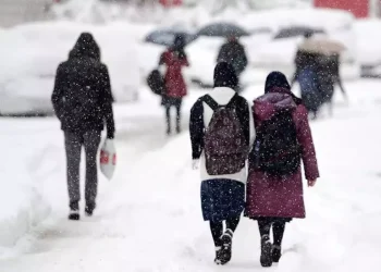 Sinop ve Kastamonu’da etkili olan kar yağışı nedeniyle eğitime ara verildi