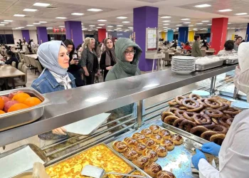 Bakan Göktaş KYK Öğrencileriyle Sahurda Buluştu