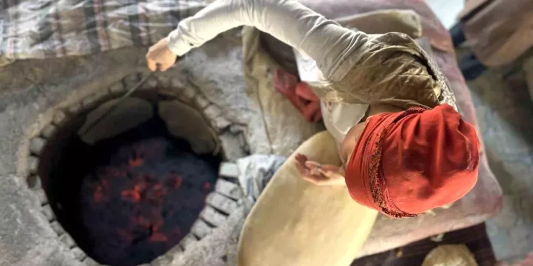 Bayan Girişimciden Tandır Ekmeği Başarısı