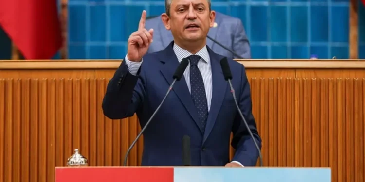 CHP lideri Özel’den Erdoğan ve Bahçeli’nin sloganına destek