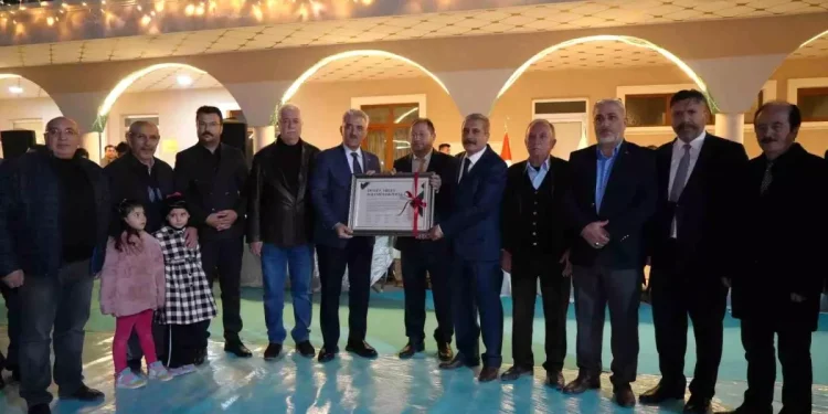 Kırıkkale Valisi Makas’a “Devlet-Millet Dayanışması Ödülü”