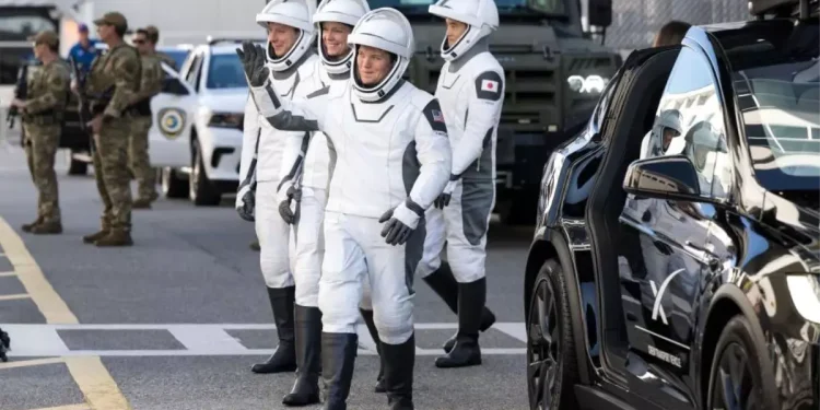 NASA-SpaceX Misyonu Ertelendi