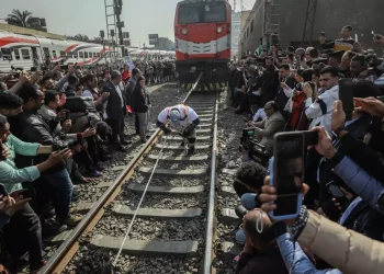 Oruçlu haliyle 279 tonluk treni çekti