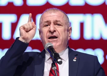 Ümit Özdağ’ın cezaevinden ilk fotoğrafı