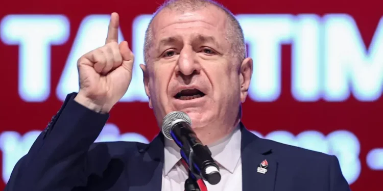 Ümit Özdağ’ın cezaevinden ilk fotoğrafı