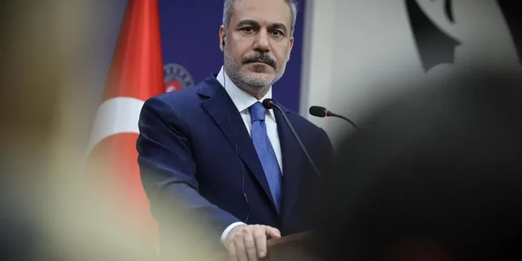 Bakan Fidan: PKK ya kendi isteğiyle silah bırakacak ya da bıraktıracağız