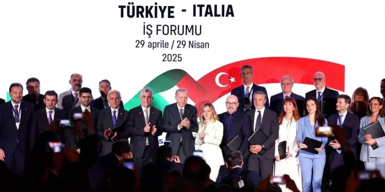 İtalya Başbakanı Meloni: “Türk ve İtalyan şirketlerinin dinamizm ve kapasitesine güveniyoruz”