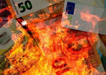 Piyasalarda tarihi çöküş! Kritik karar erkene çekildi