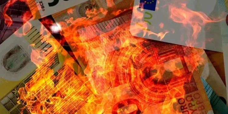 Piyasalarda tarihi çöküş! Kritik karar erkene çekildi