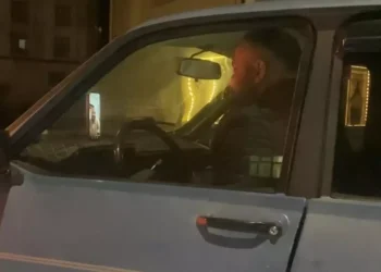 Seyir halindeyken imajlı sohbet eden şoföre 5 bin 327 lira ceza