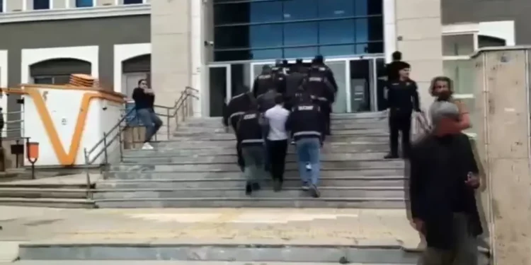 Siverek’te Rüşvet Operasyonu: 7 Kişi Tutuklandı