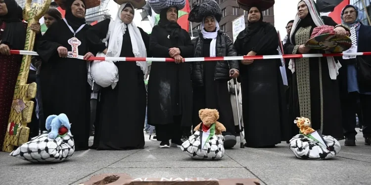 Berlin’de Nekbe Protestosu