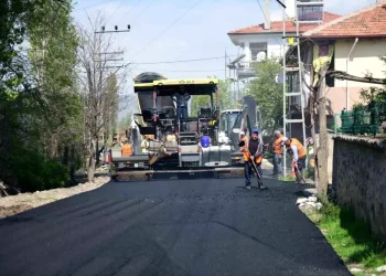 Kahramankazan’da Asfalt Seferberliği Devam Ediyor