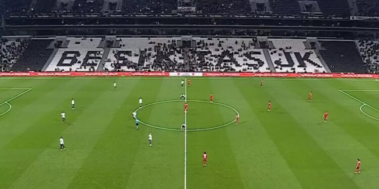 Beşiktaş-Ankara Keçiörengücü maçına damga vuran imaj