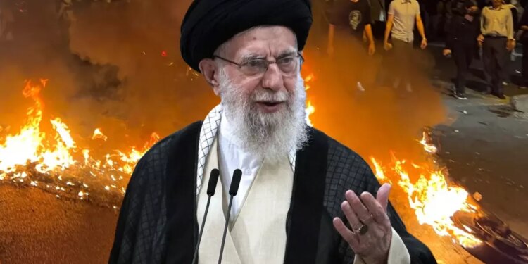 Bomba argüman: Hamaney yer altı sığınağında saklanıyor