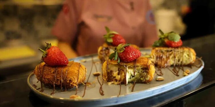 Çikolatalı Kaymaklı Kadayıf Sarma İlgi Görüyor