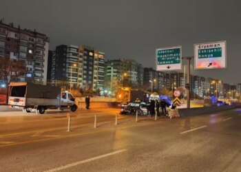 Etimesgut’ta Trafik Kazası: 1 Meyyit, 2 Yaralı
