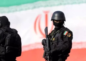 İran’da Rejim Krizi: Yavaş ve Ani Çöküş